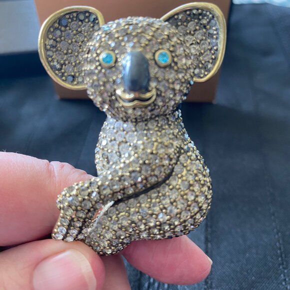 Heidi Daus King Koala Brooch - Picture 10 of 10